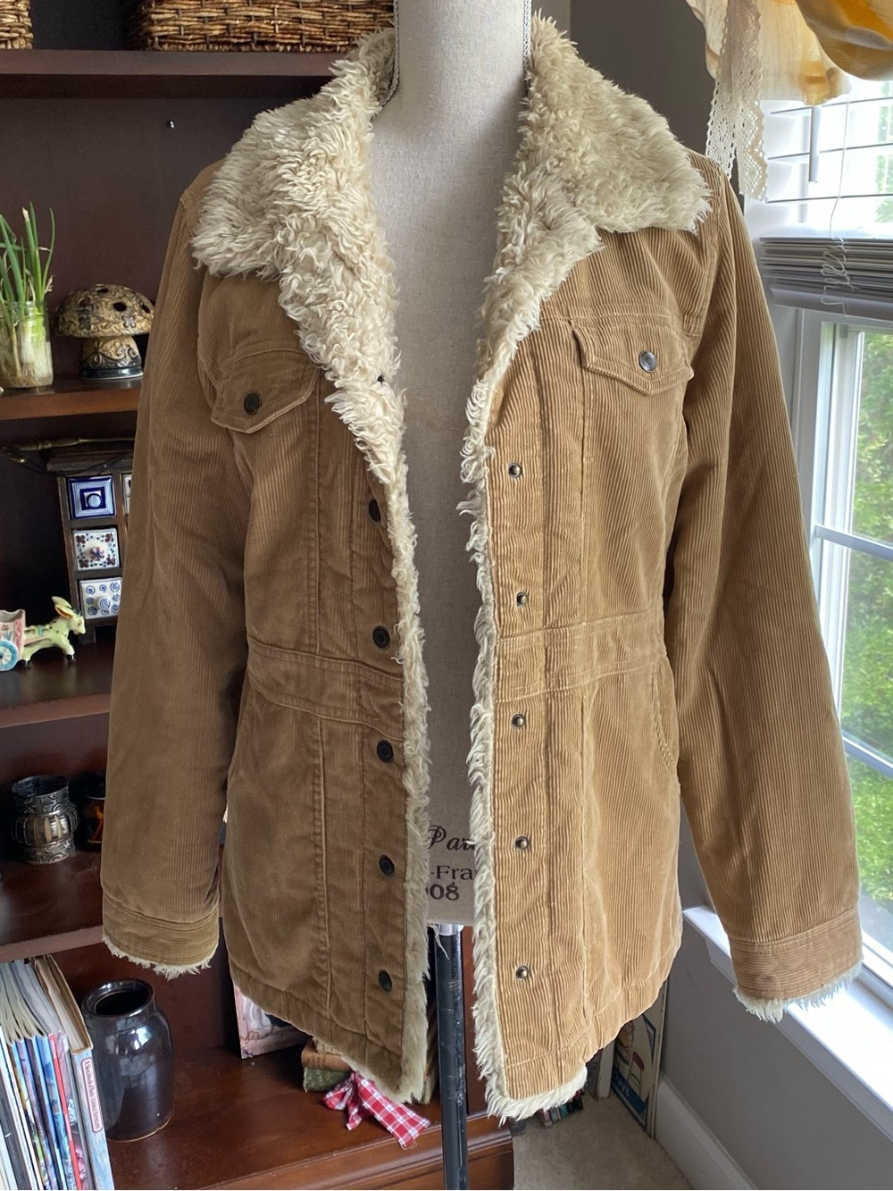 Vintage New York Classics Tan Corduroy Jacket with Cream Sherpa Lining EUC